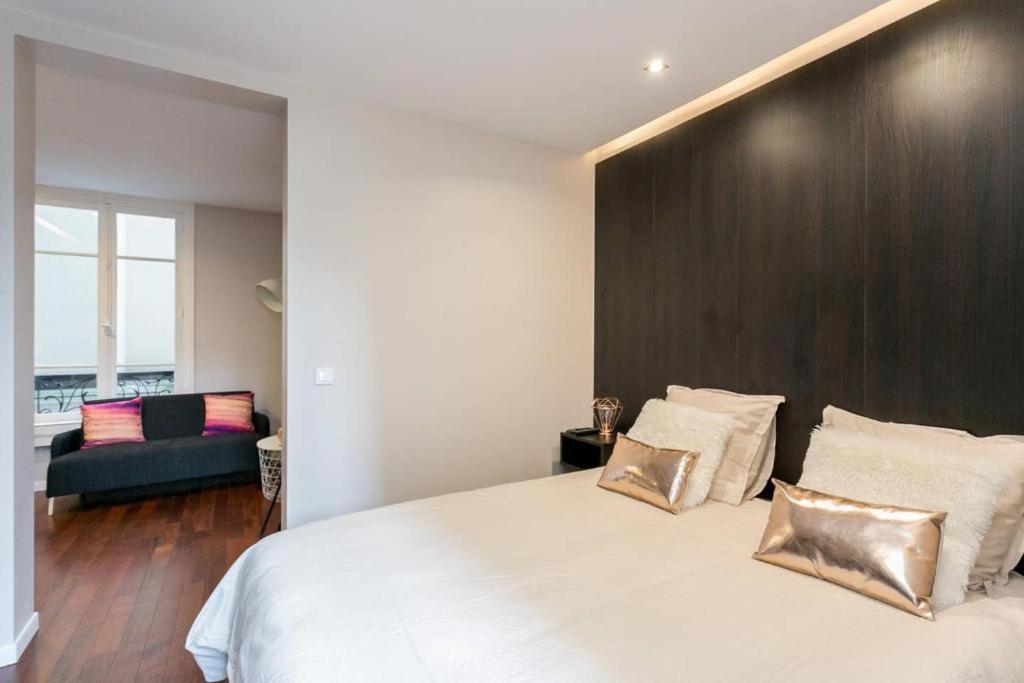 Ferienwohnung Modernized Studio - Meters From The Invalides Gardens Paris Exterior foto