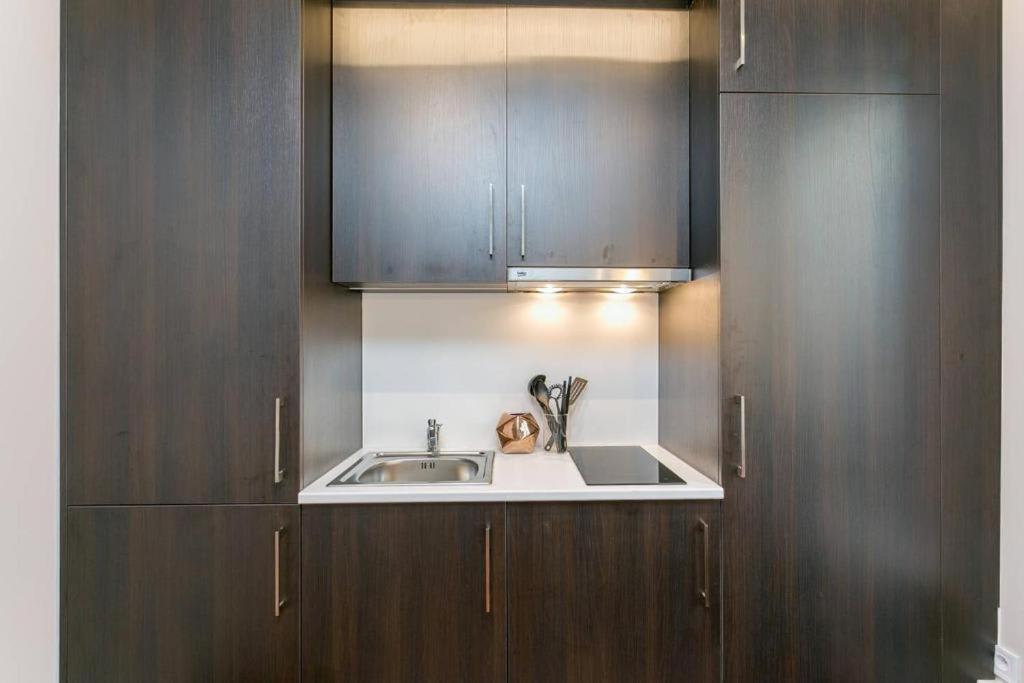 Ferienwohnung Modernized Studio - Meters From The Invalides Gardens Paris Exterior foto